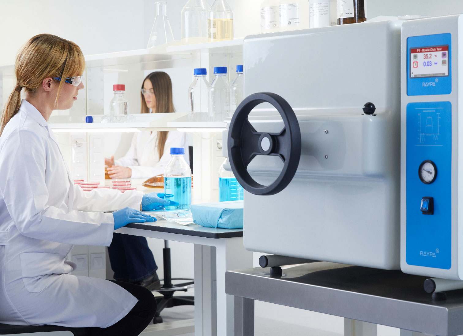 Autoclaves de sobremesa con prevacíos y secado 9 Esterilizaciones rápidas y con penetración profunda del vapor