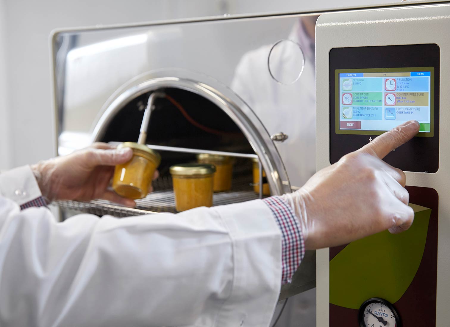 Autoclavi da banco a contropressione per la ricerca 8 CFS H detalle3