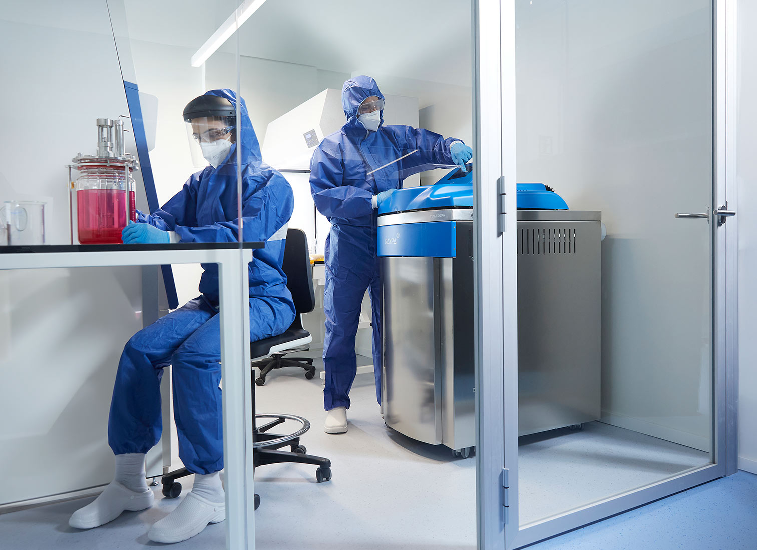 Autoclaves verticales con sistema de enfriado rápido 11 detalle TLV FA